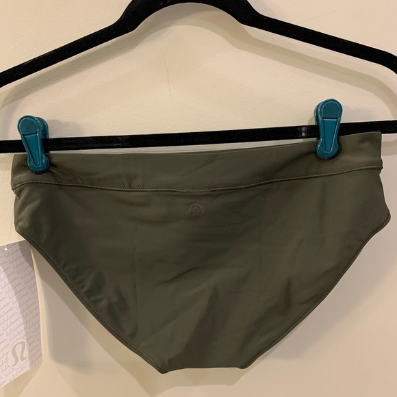 Lululemon tidal flow bottom 6 nwt - Picture 5 of 7